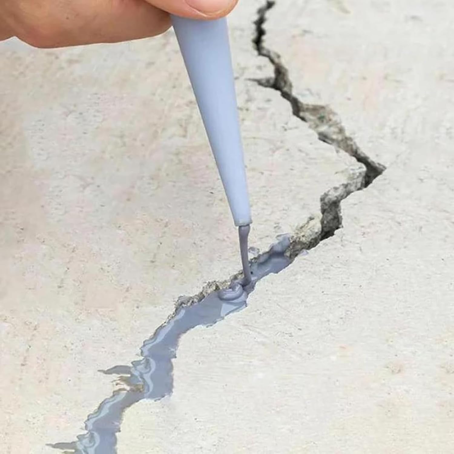 (BUY 1 GET 1 FREE)Superhub™ CrackSeal Pro – Heavy-Duty Concrete Repair Adhesive